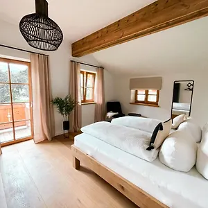 Pur - Doppelhaushälfte Im Idyllischen Ferienhaus